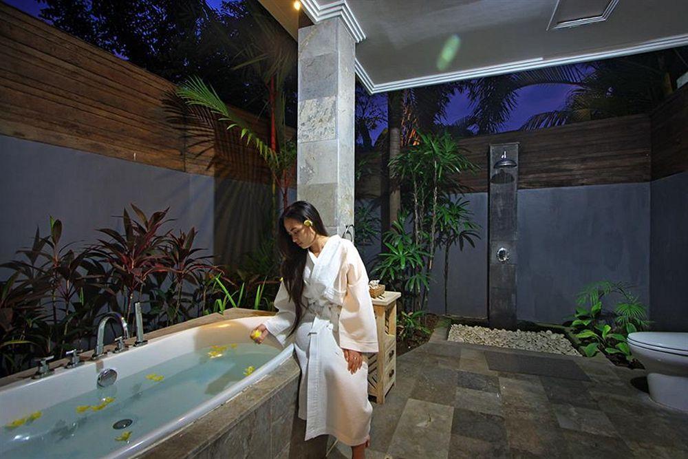 The Bale Tokek Villa Kuta Lombok Exteriör bild